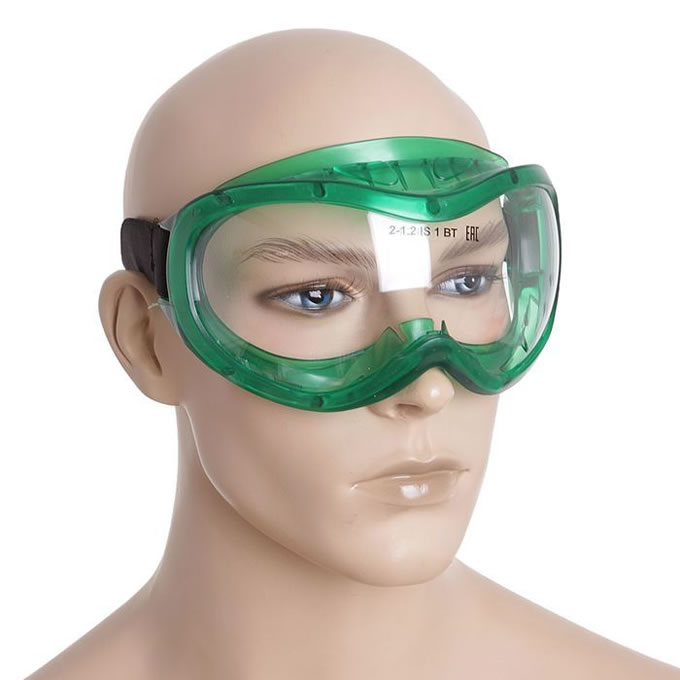 использовать очки в дополнение к маске – вполне разумно